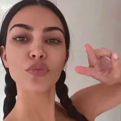 Kim Kardashian a botoks: Jak wpływa na jej karierę i wygląd?